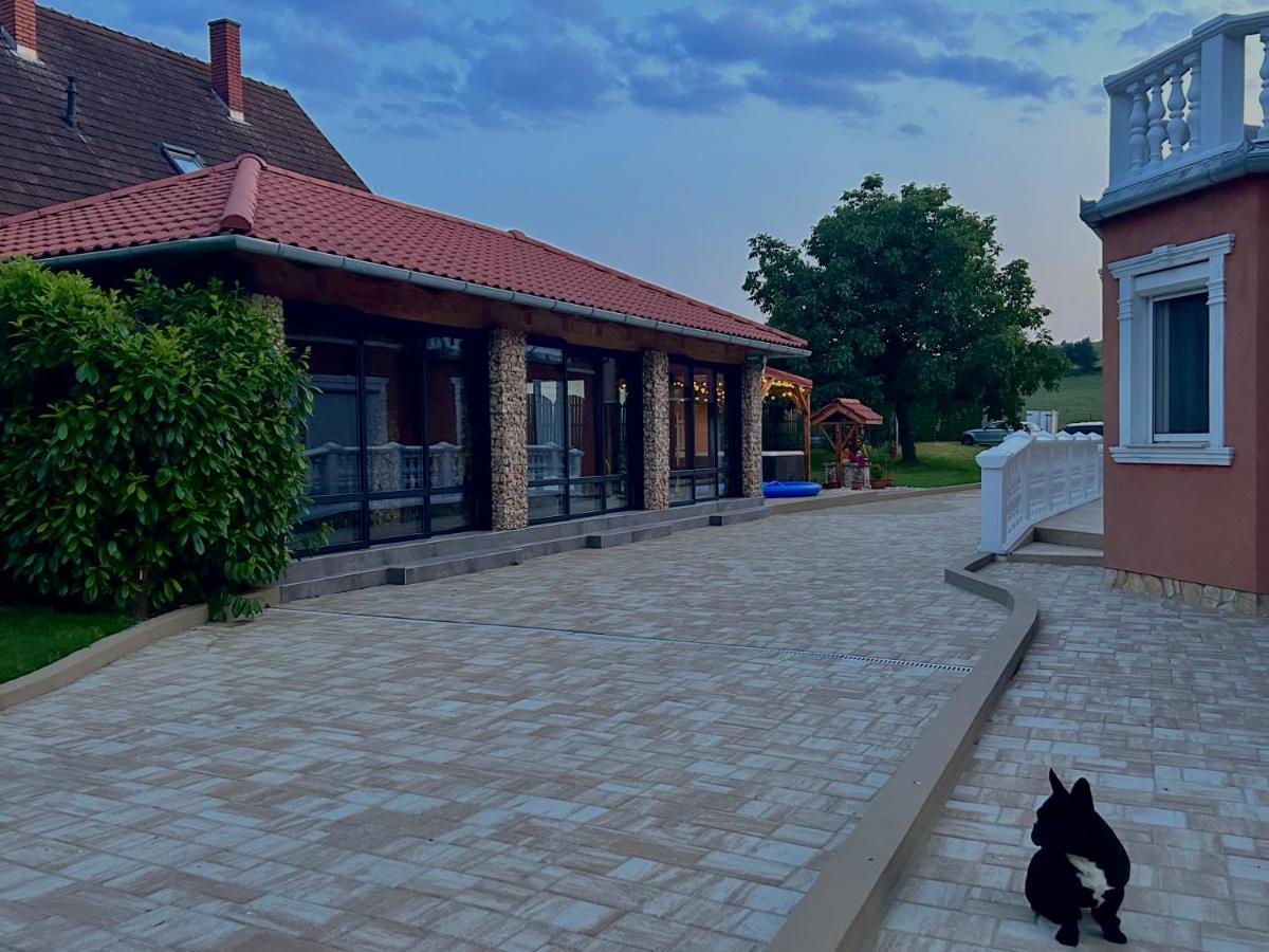 Bikeaway Guesthouse Kereki Екстер'єр фото